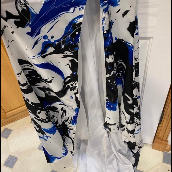 Prom Dress - Picture 2 of 4